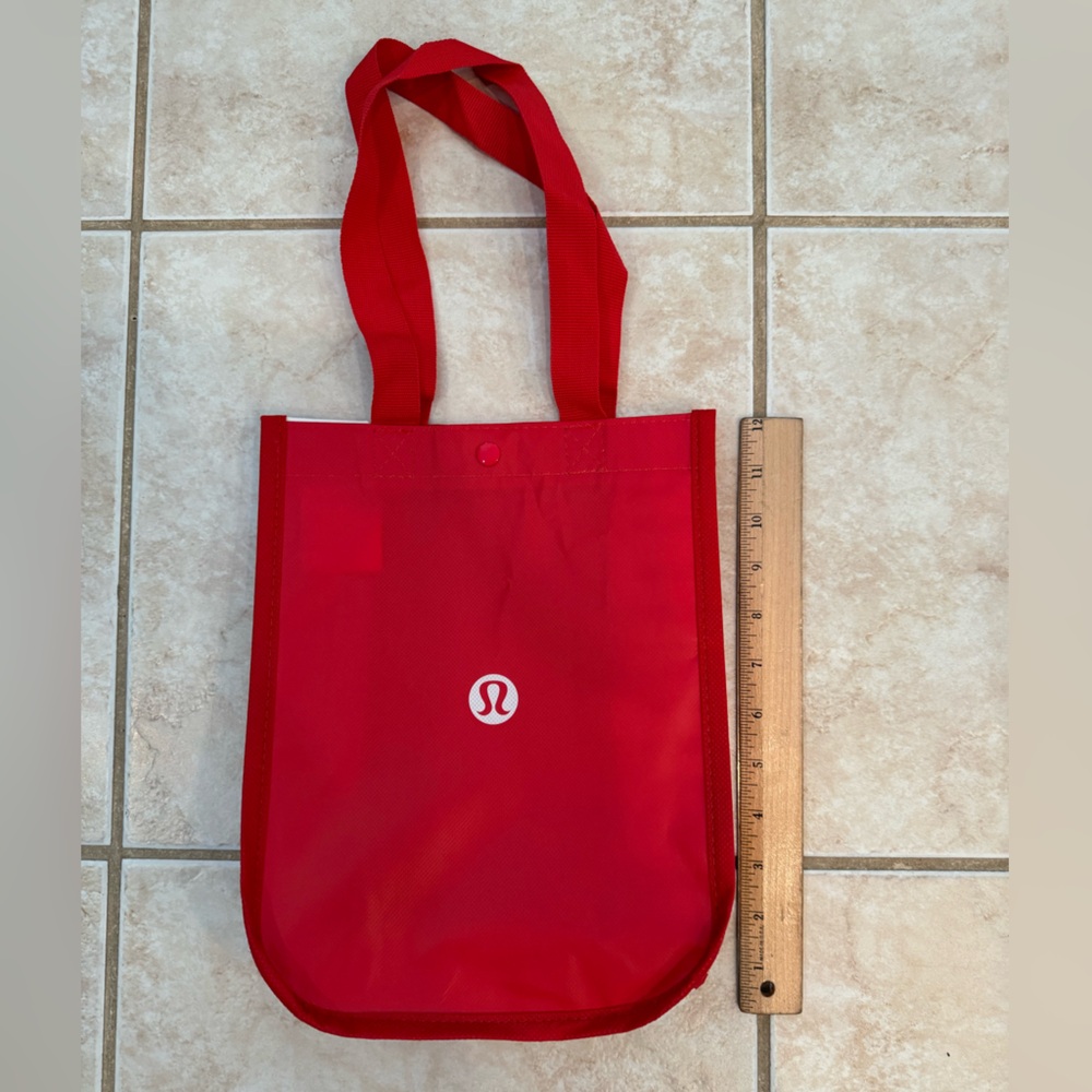 Small lulu bag